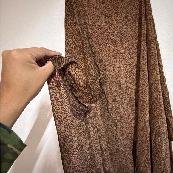 Vintage 1999 Victoria's Secret 100% Silk, Beaded Fringe, Leopard Print. - Picture 5 of 5